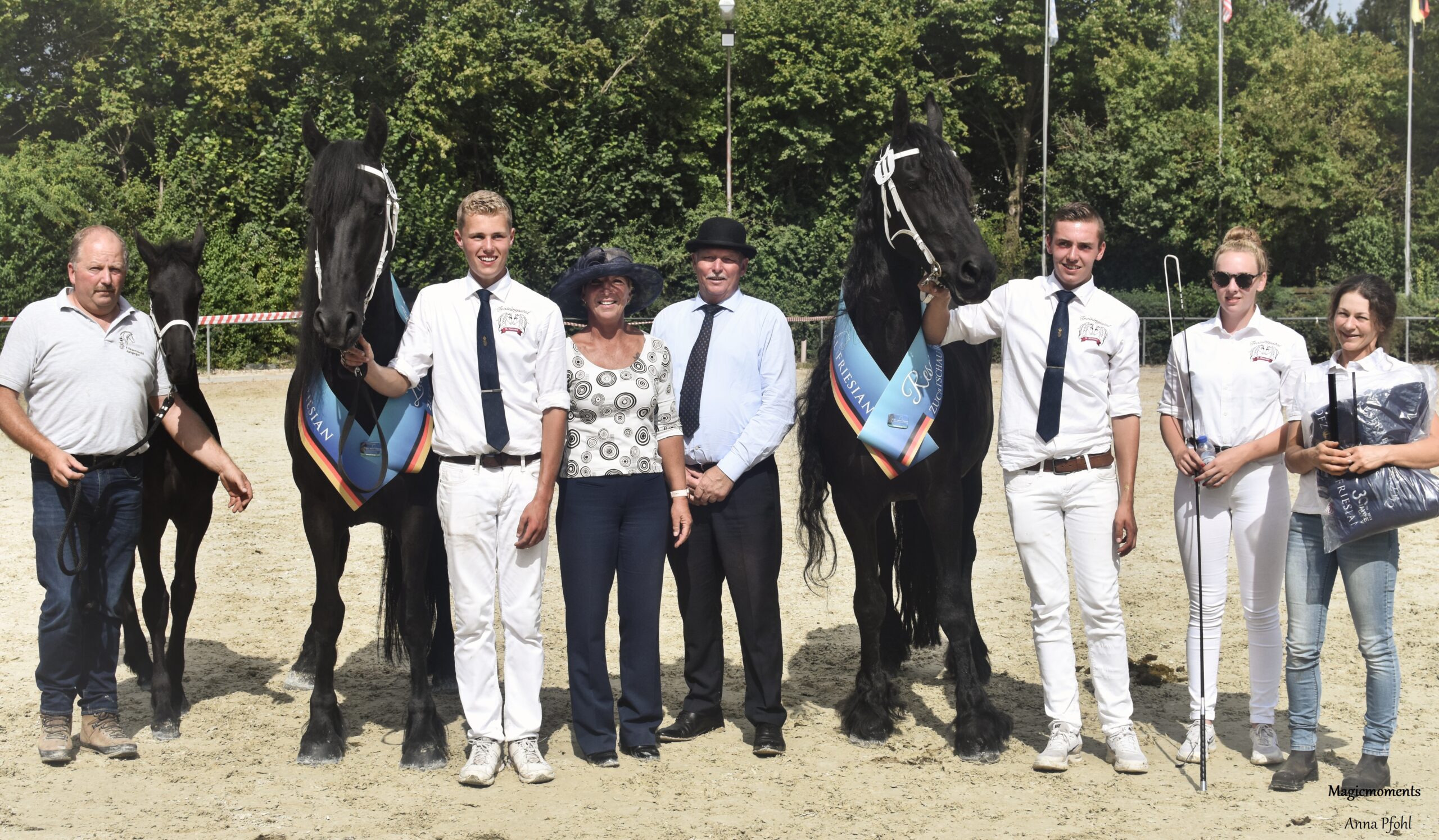 Portret Duitse fokkers: ‘von der Halde’ – 20 jaar succesvolle fokkerij van Friese paarden
