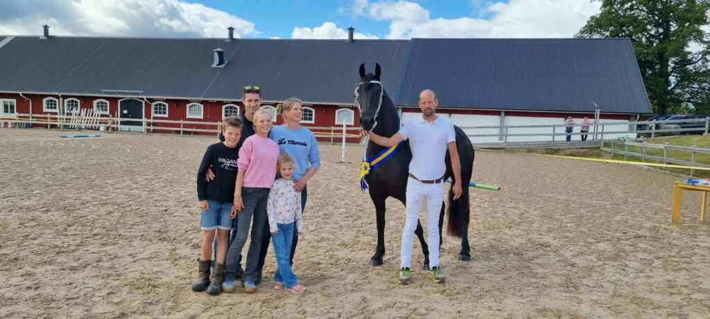 Ynke fan de Greidpleats Ster (Tymen 503 x Olof 315).